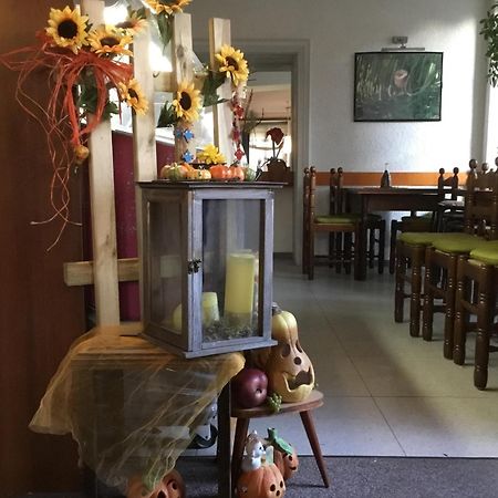 Hotel Zur Eiche 오베르탈 외부 사진